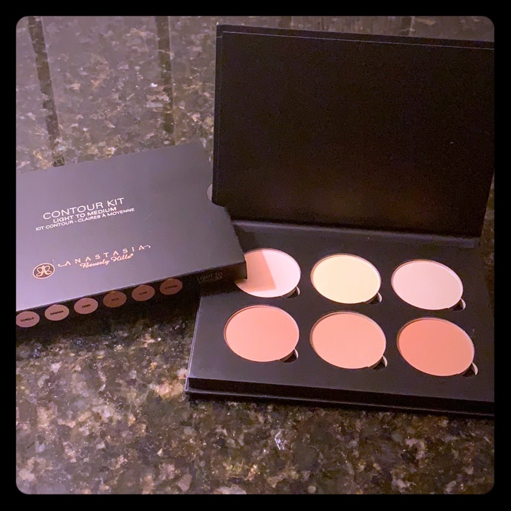 Anastasia contour kit